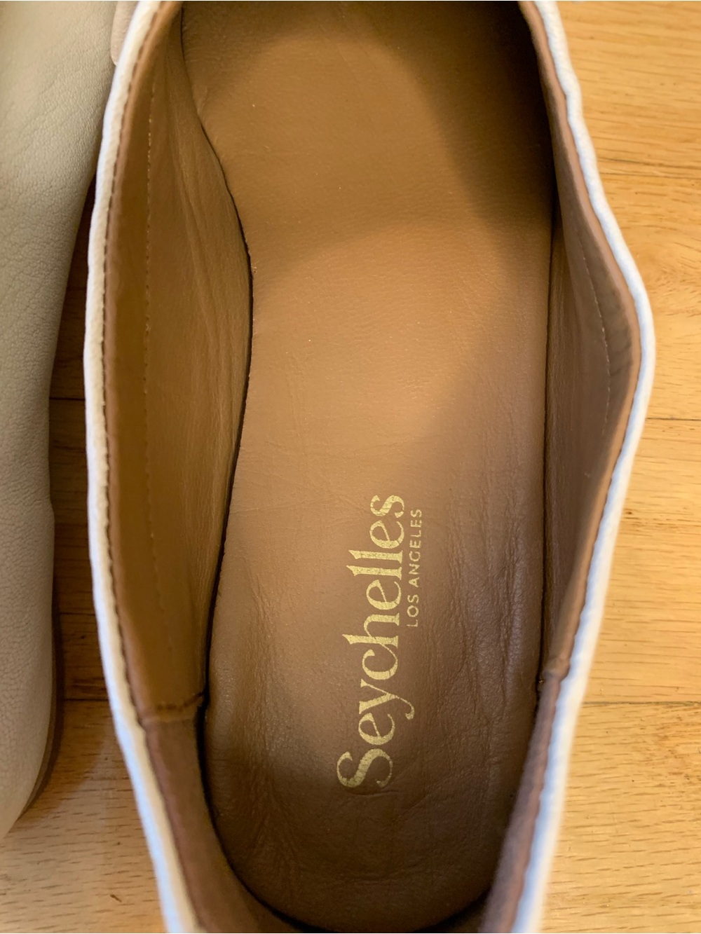 Seychelles Women's White Leather Tie-Front Flats - Picture 7 of 12